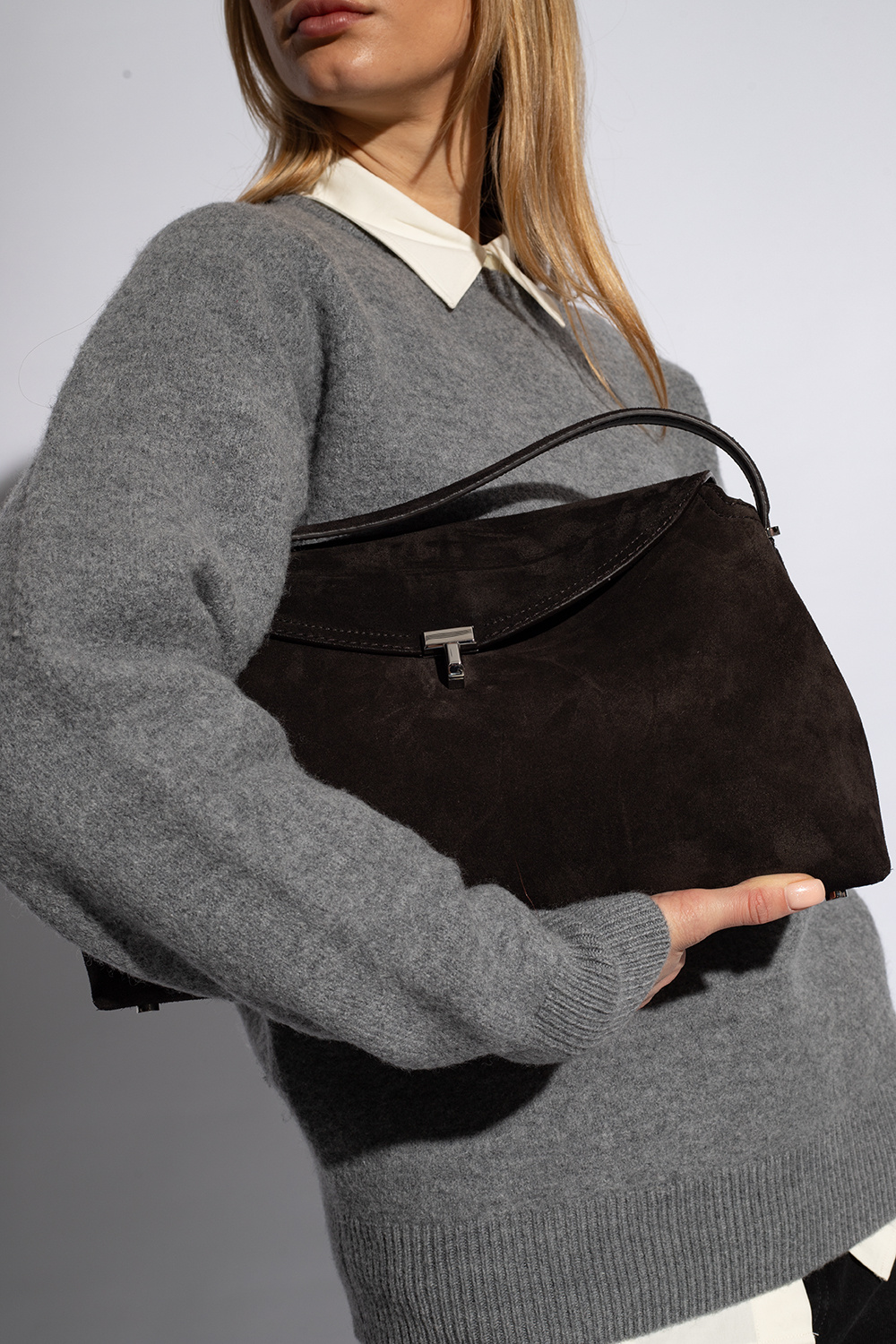 ショルダーバッグ・ポシェット Toteme \"T-Lock\" shoulder bag TOTEME T-Lock textured-leather shoulder bag | NET-A-PORTER